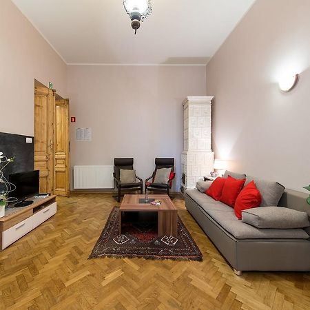 5 Bedroom Family Apartment クラクフ 部屋 写真