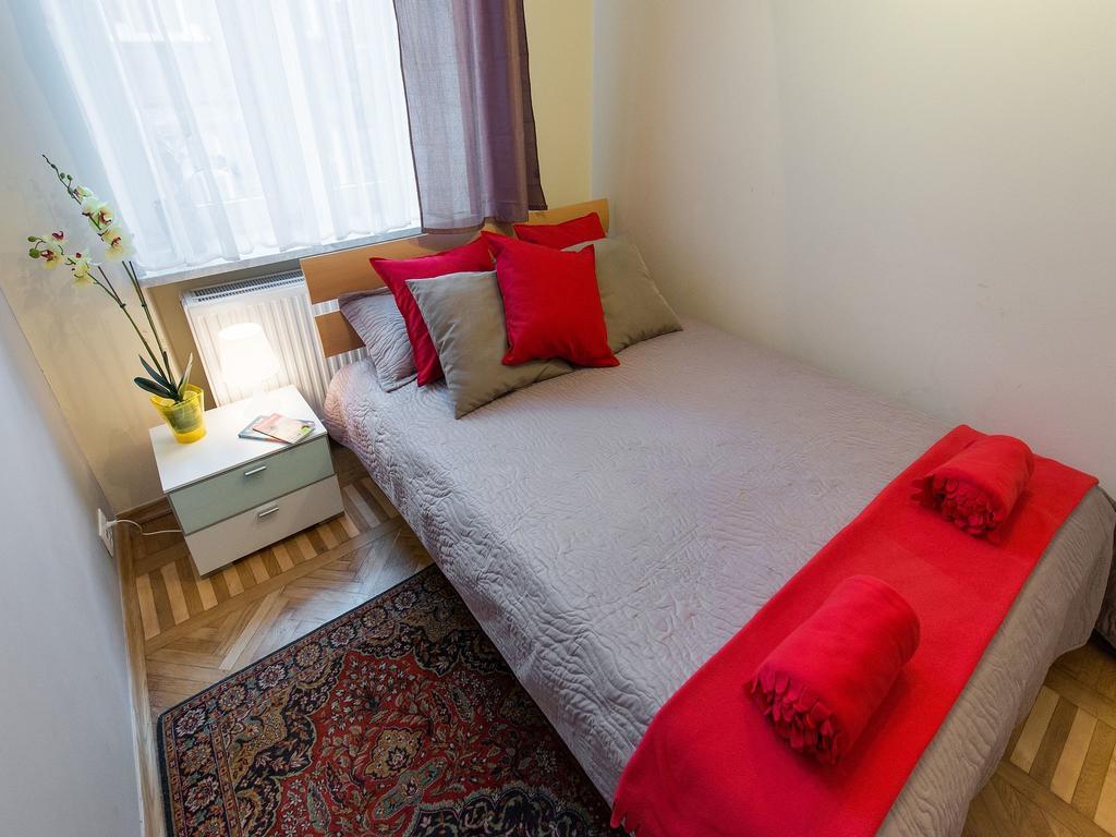 5 Bedroom Family Apartment クラクフ 部屋 写真