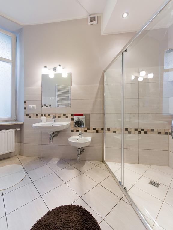 5 Bedroom Family Apartment クラクフ 部屋 写真